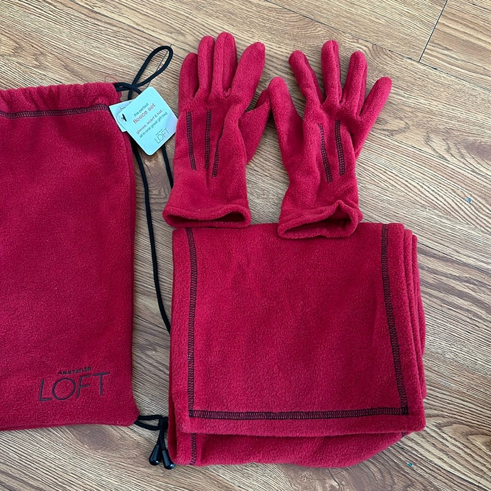 Loft Red Fleece Glove and Scarf Set